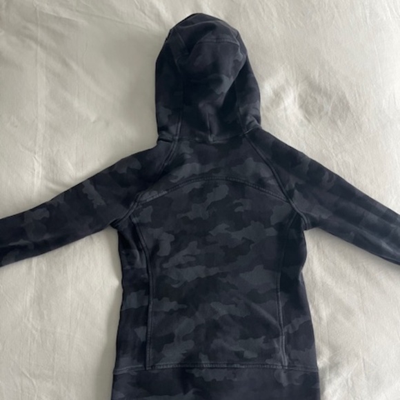 Lululemon Scuba Hoodie Heritage 365 Camo Deep Coal Multi Size 4 Grey Black - Picture 7 of 7